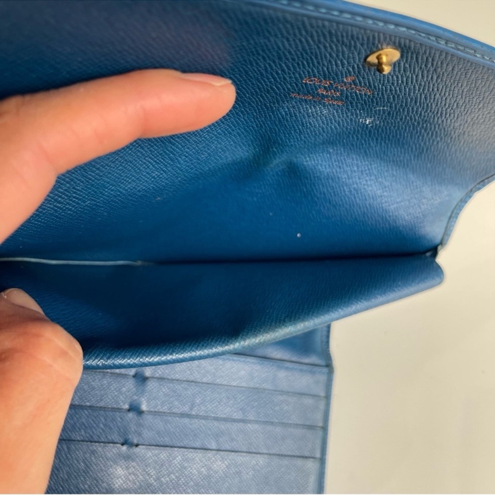 Louis Vuitton Epi Wallet - Picture 10 of 16